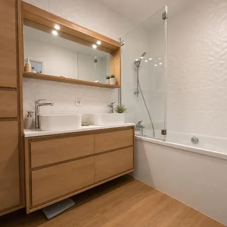 Maison Spacieuse Et Accueillante Proche Du Centre-ville - 6pers Nyaraló Angers